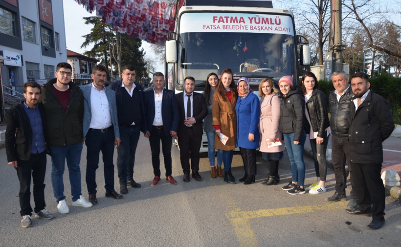 Kadın belediye başkan adayı kendi seçim aracını kendi kullanıyor - Resim: 3