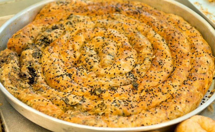 Otlu börek nasıl yapılır enfes bir lezzet! - Resim: 1