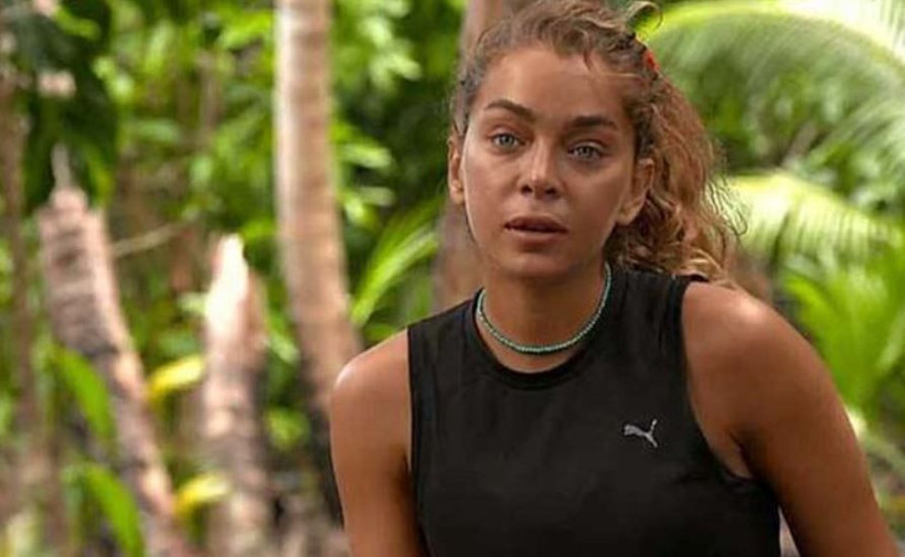 Survivor Öykü Çelik mini etekli İnstagram pozu yüzünden yerden yere vuruldu: Hani Karadeniz kızıydın! - Resim: 1