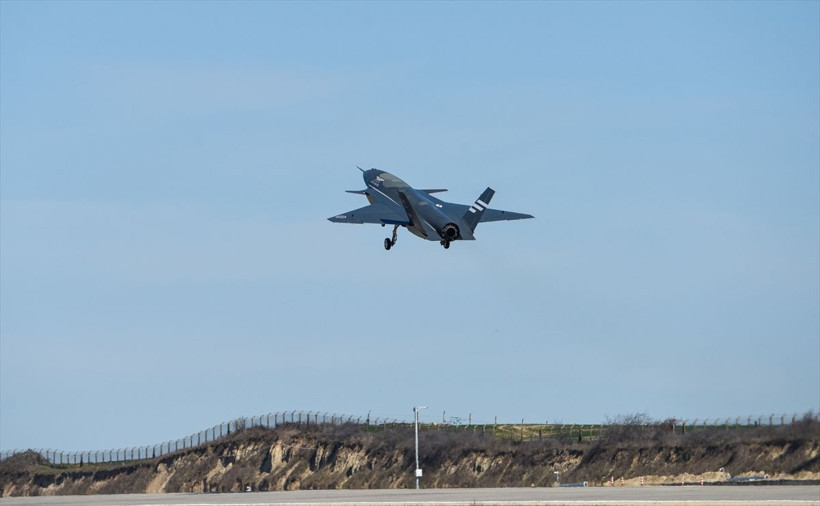 Bayraktar KIZILELMA'dan güzel haber! Bir uçuş testini daha başarıyla tamamladı - Resim: 3