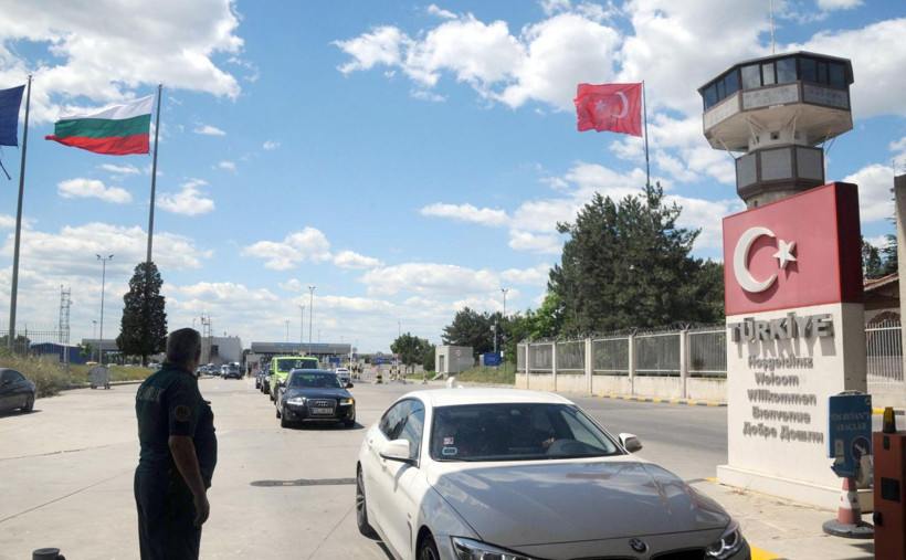 Edirne Kapıkule'de gurbetçi akını - Resim: 2