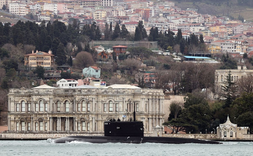 Ukrayna savaşı yaklaşıyor Rus denizaltısı İstanbul Boğazı'ndan geçti - Resim: 2