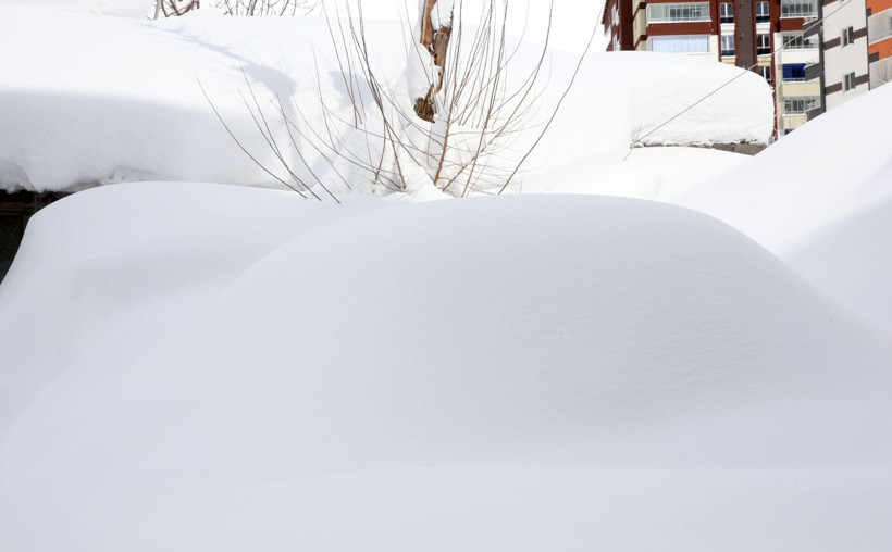 Fotoğrafa iyi bakın! İnanılmaz hepsi kara gömüldü - Resim: 2