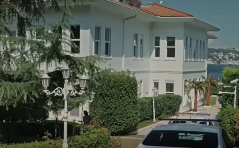 Yalı Çapkını'nın yalısı Türkiye'nin en zengin ailesine ait! Yapımcının ödediği paranın nereye gittiği... - Resim: 2