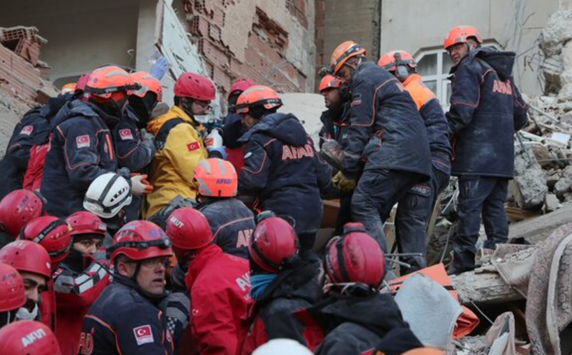 Serdar Akinan'ın enkazdaki kadın Erdoğan görsün diye bekletildi iddiası! AFAD'dan sert yanıt - Resim: 1
