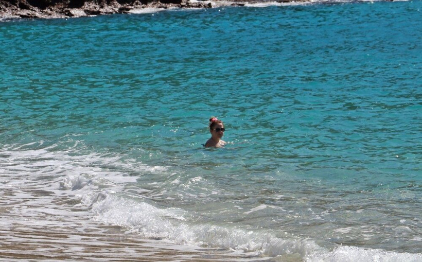 Sıcağı gören Ruslar ve Ukraynalılar akın etti! Antalya'da denizin keyfini çıkardılar: Altın arayan da var - Resim: 4