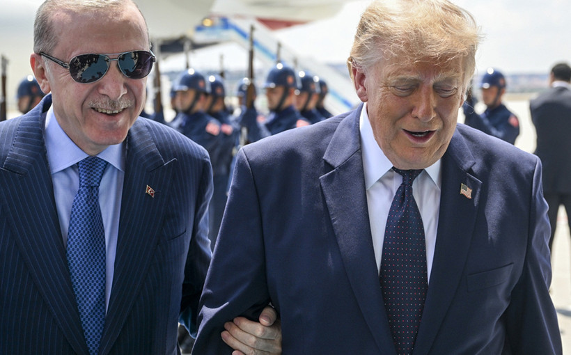 Erdoğan-Trump buluşmasından bomba kareler! Koluna girip sohbet etti