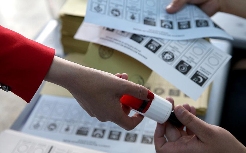 İstanbul'da hangi belediye hangi partinin? CHP'den AK Parti'ye geçenler, CHP'de ve AK Parti'de kalanlar...