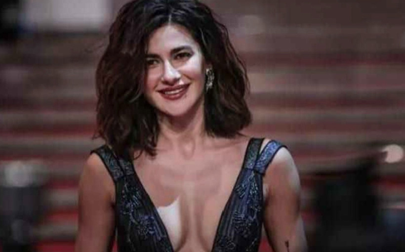 Nesrin Cavadzade'den başörtüsü çıkışı! Tarafını belli etti...