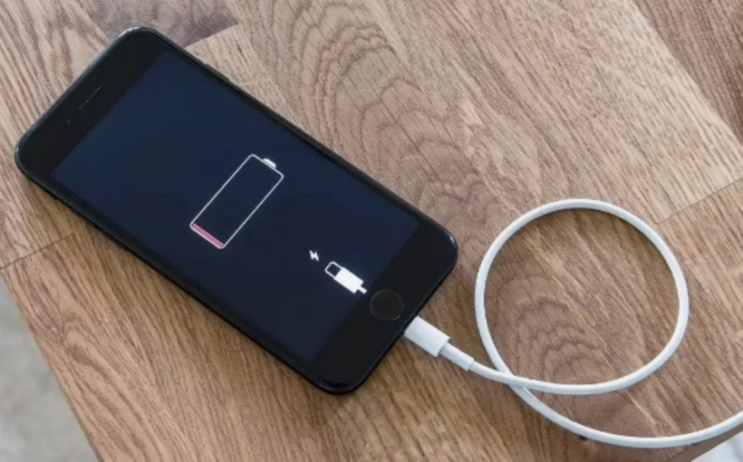 Telefonunu şarj ederken bu hatayı yapanlar yandı! Uzmanlardan hayati uyarı