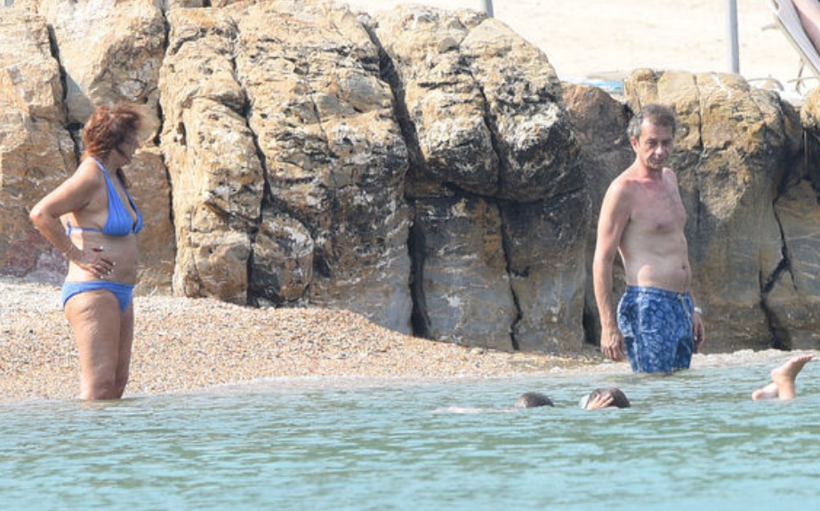 Asil Nadir'n eski eşiydi! 74 yaşındaki Ayşegül Tecimer bikinisiyle şaşırttı - Resim: 3