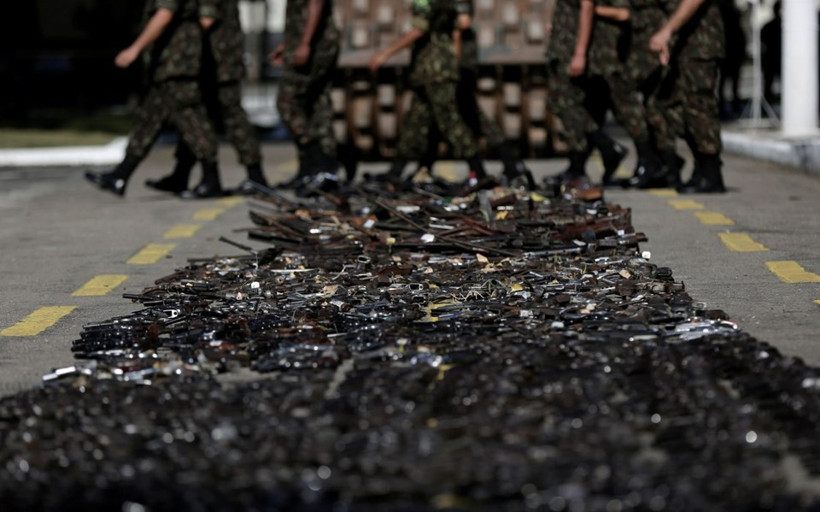 8 bin 500 silah böyle imha edildi - Resim: 3