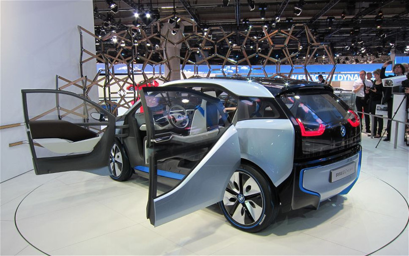 Dört ayaklı İphone BMW i3 konuşuluyor - Resim: 3