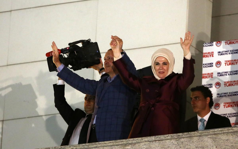 Cumhurbaşkanı Erdoğan'ın balkon konuşmasından fotoğraflar - Resim: 1