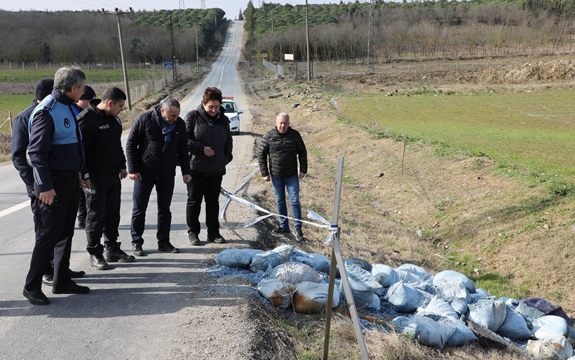 Büyükçekmece’de 60 çuval zehirli kimyasal atık bulundu! - Resim: 3