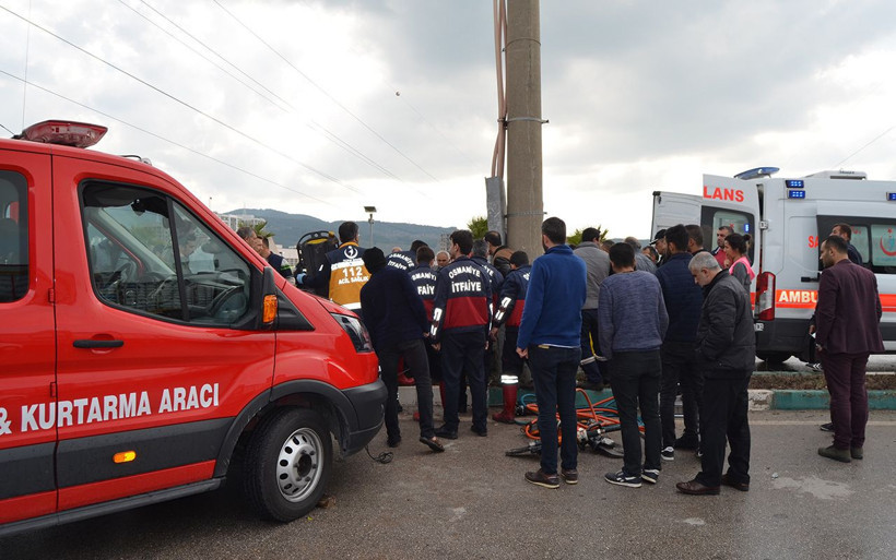 Osmaniye'de kontrolden çıkan otomobil direğe çarptı: 2 yaralı - Resim: 3