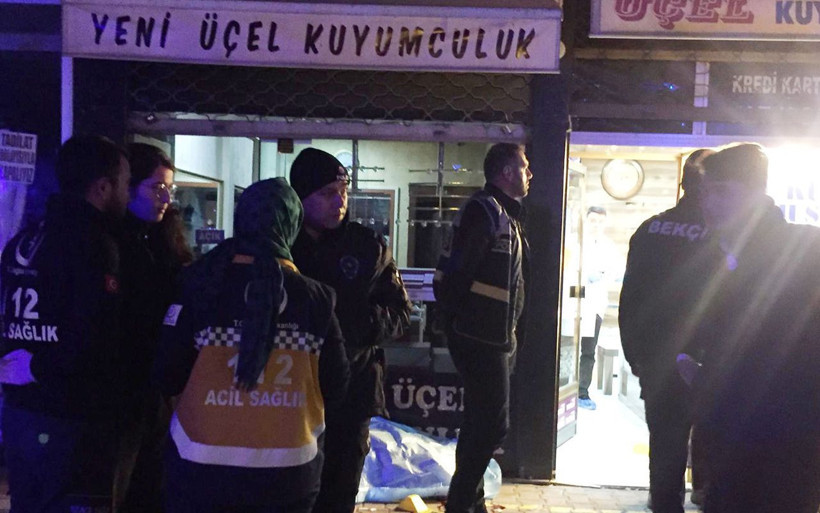 Mersin’de kanlı kuyumcu soygunu: 2 ölü! - Resim: 1