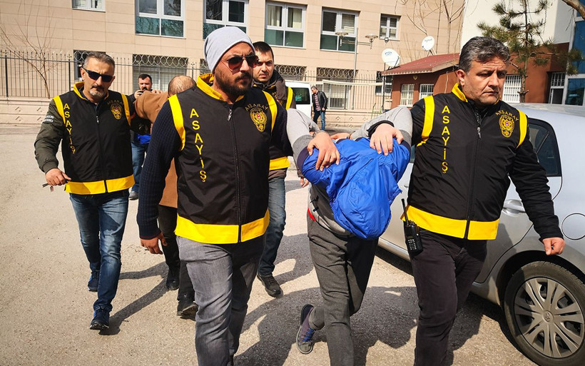 Aksaray'da polise kurşun yağdıran zanlılar barda eğlenirken yakalandı - Resim: 3