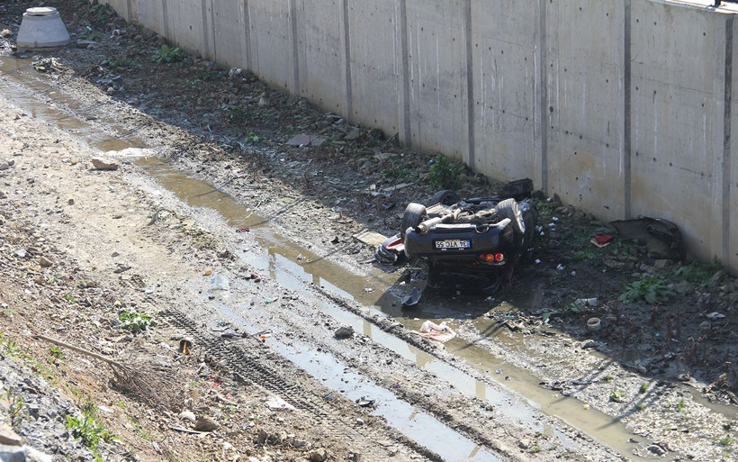 Aracını sanayiden aldı: Test sürüşünde dere yatağına uçtu! - Resim: 2