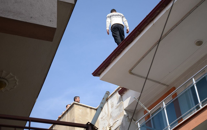 Denizli'yi ayağa kaldıran cezaevi firarisi çatıda yakalandı - Resim: 3