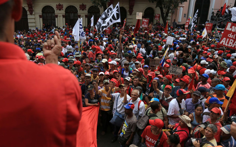 Venezuela'da halk yine sokaklara döküldü krizin adı bu kez Miraflores - Resim: 3