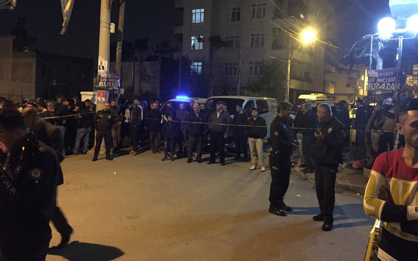 Mersin'de tartıştığı anne ve babasını bıçaklayarak öldürdü - Resim: 2