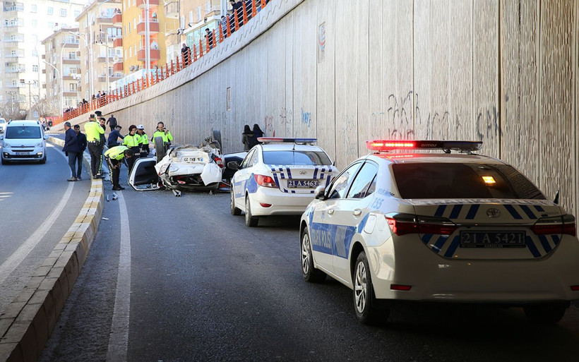 Diyarbakır'da korkunç kaza: Çok sayıda yaralı var! - Resim: 4