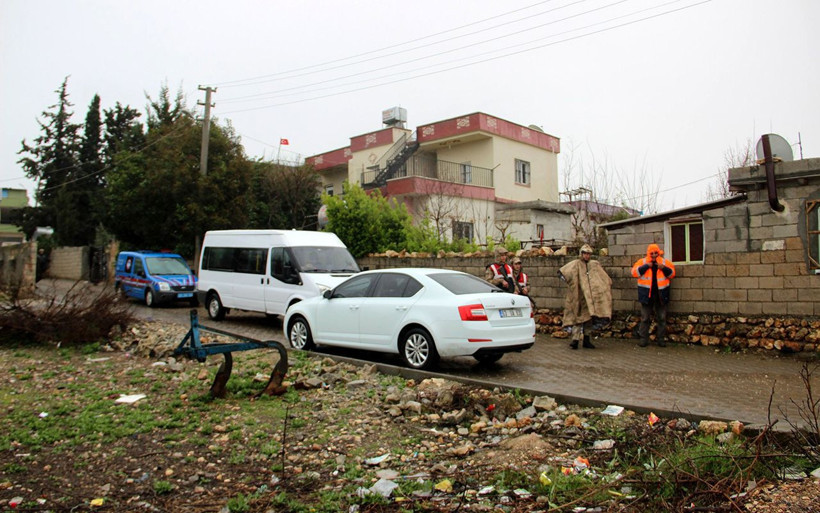 Şanlıurfa'da 2 kişinin evde başlarından vurulmuş cesedi bulundu - Resim: 1