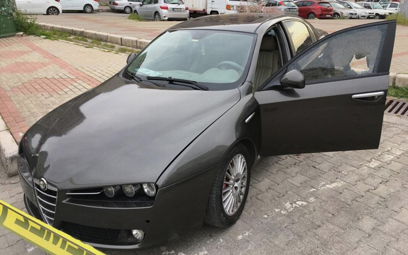İzmir'de otomobilde kanlı infaz: Miras kavgasında kuzeni tarafından öldürüldü! - Resim: 1