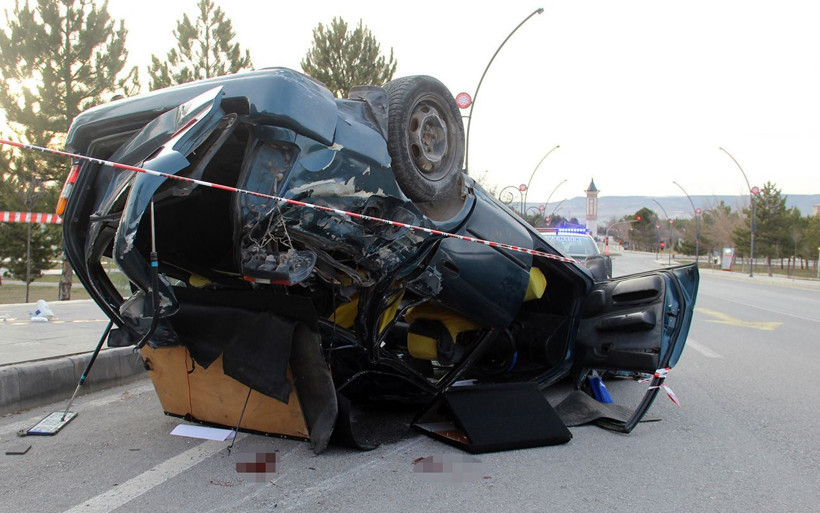 Sivas'ta üniversite kampüsü içerisinde yarış faciası: 1 ölü 3 yaralı - Resim: 2