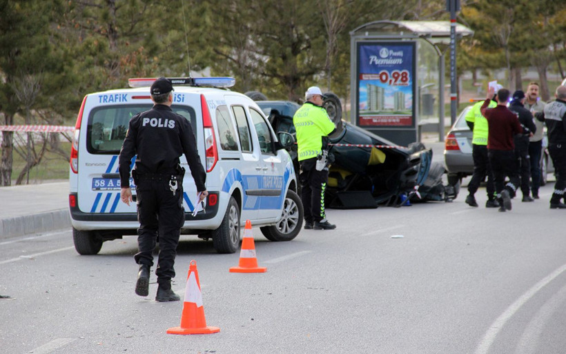 Sivas'ta üniversite kampüsü içerisinde yarış faciası: 1 ölü 3 yaralı - Resim: 3