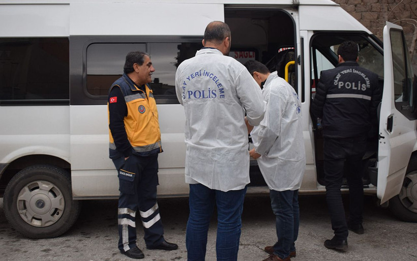 Malatya'da apartman bodrumunda ceset bulundu - Resim: 1