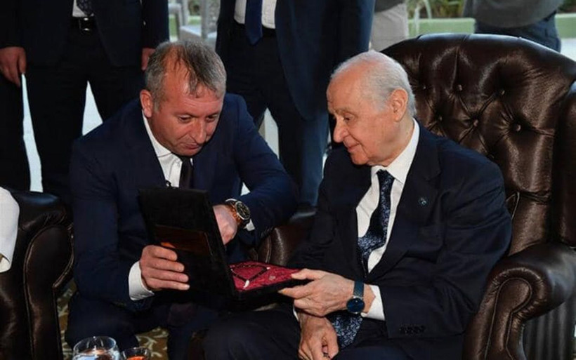 MHP lideri Bahçeli'ye çok özel hediye - Resim: 2