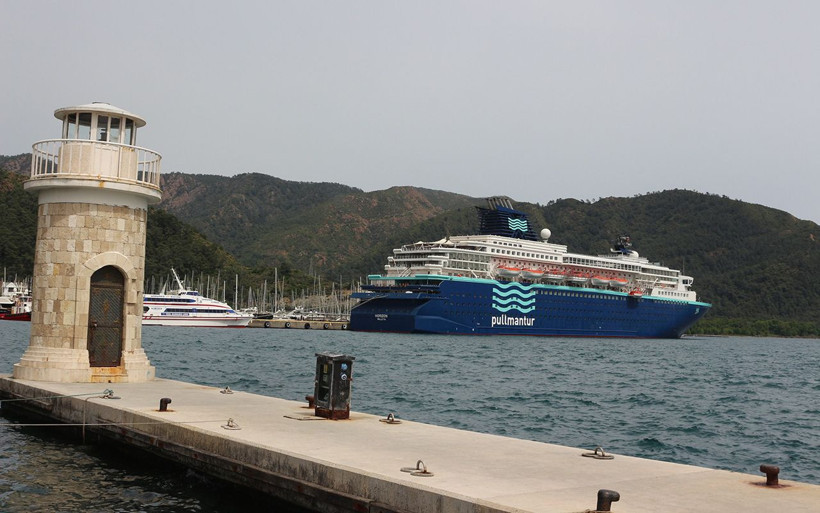 Marmaris'e sezonun ilk yolcu gemisi geldi - Resim: 1