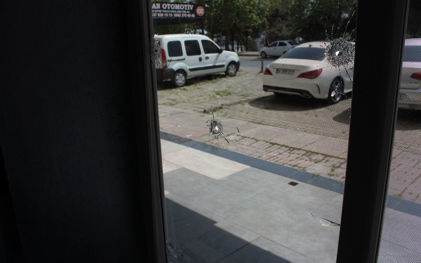 İstanbul Maltepe'de maganda galeriyi silahla taradı - Resim: 1