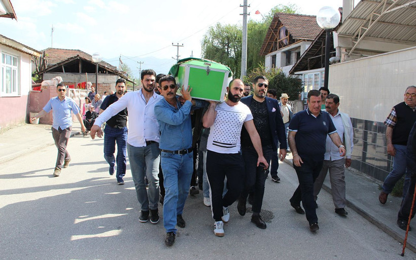 Sanatçı Dilber Ay son yolculuğuna uğurlandı - Resim: 3