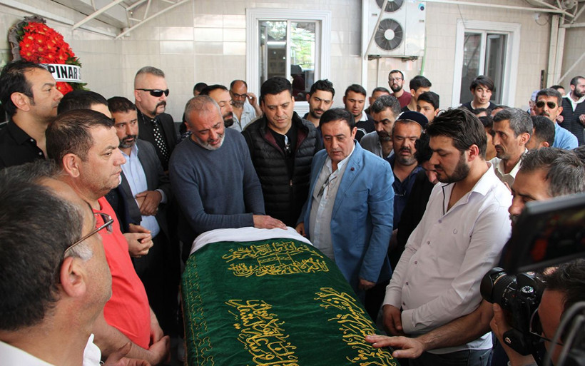 Sanatçı Dilber Ay son yolculuğuna uğurlandı - Resim: 4