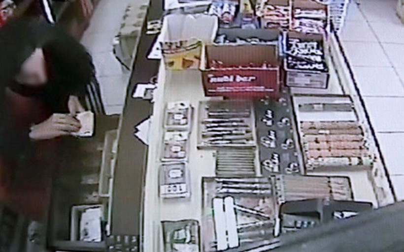 Antalya'da marketteki hırsızlık böyle görüntülendi - Resim: 3