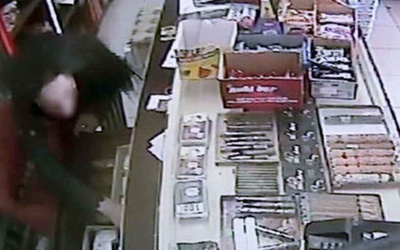 Antalya'da marketteki hırsızlık böyle görüntülendi - Resim: 1