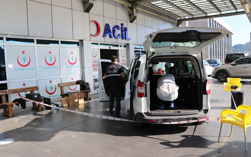 Zonguldak'ta iş adamı otomobilde kafasına sıktı - Resim: 1