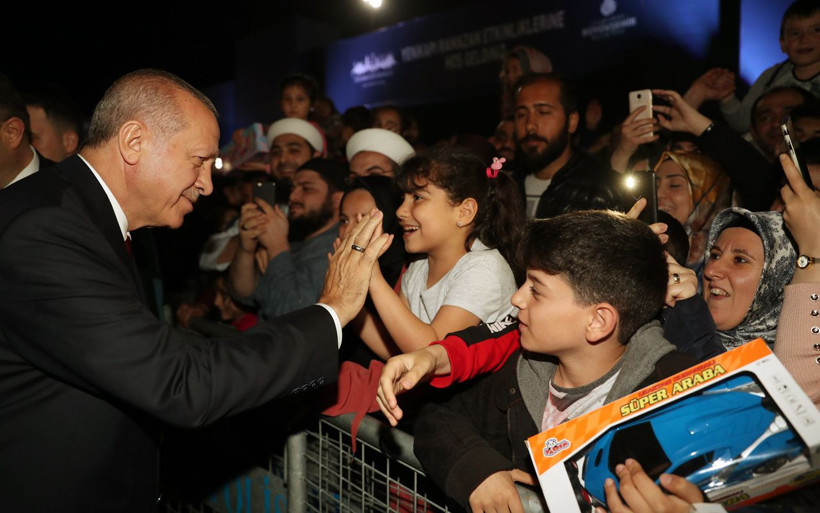 Cumhurbaşkanı Erdoğan Yenikapı'da vatandaşlarla bir araya geldi - Resim: 3