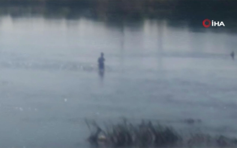 Şanlıurfa'da bir şahıs polisten kurtulmak için suya atladı - Resim: 1