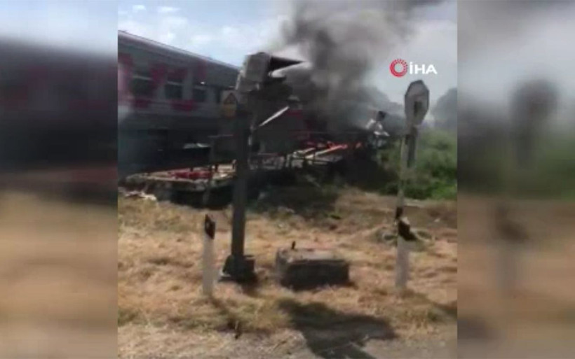 Rusya'da kamyon trene çarptı - Resim: 2