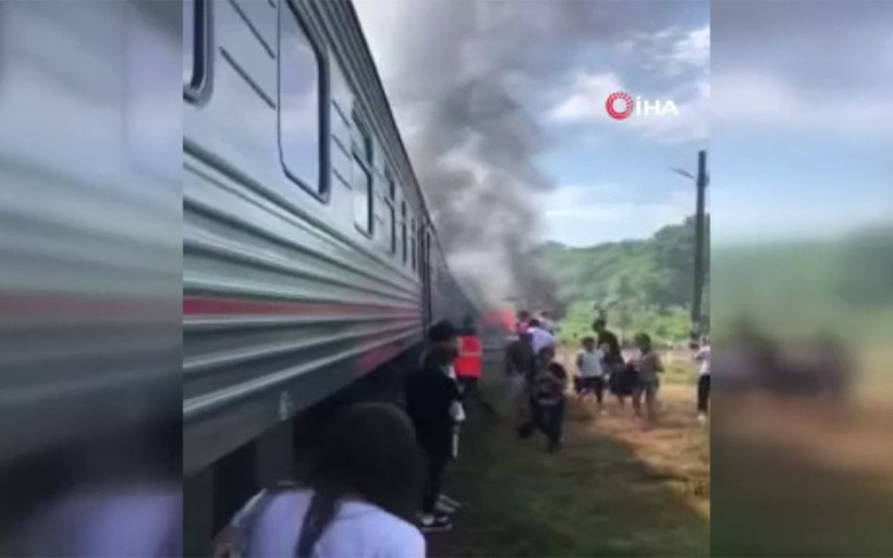 Rusya'da kamyon trene çarptı - Resim: 3