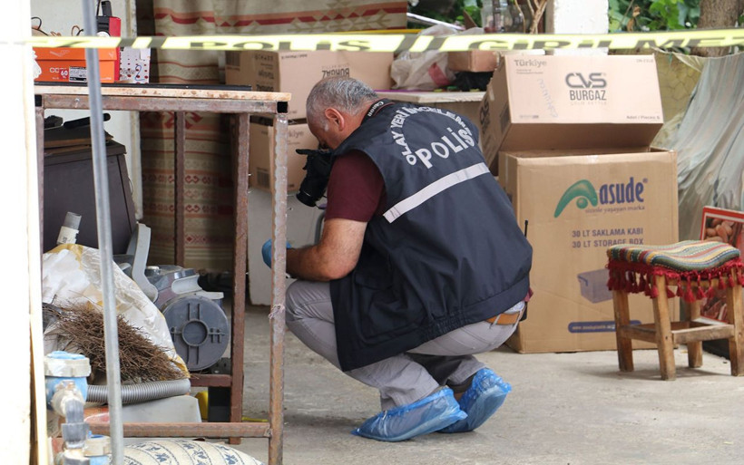 Antalya’da koca dehşeti Eşini ağır yaraladı - Resim: 1