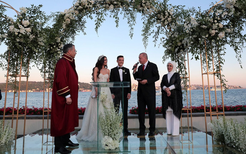 Erdoğan Mesut Özil'in nikah şahidi oldu! Düğüne spor ve sanat camiasından birçok isim katıldı - Resim: 1