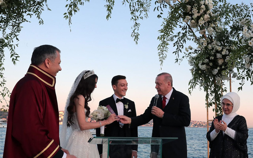 Erdoğan Mesut Özil'in nikah şahidi oldu! Düğüne spor ve sanat camiasından birçok isim katıldı - Resim: 2