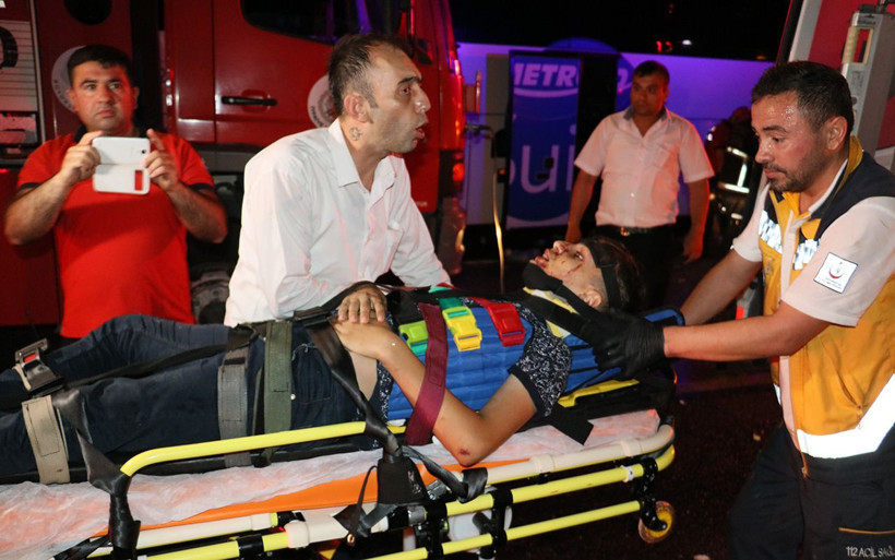 Adana'da zincirleme kaza En az 20 yaralı - Resim: 1