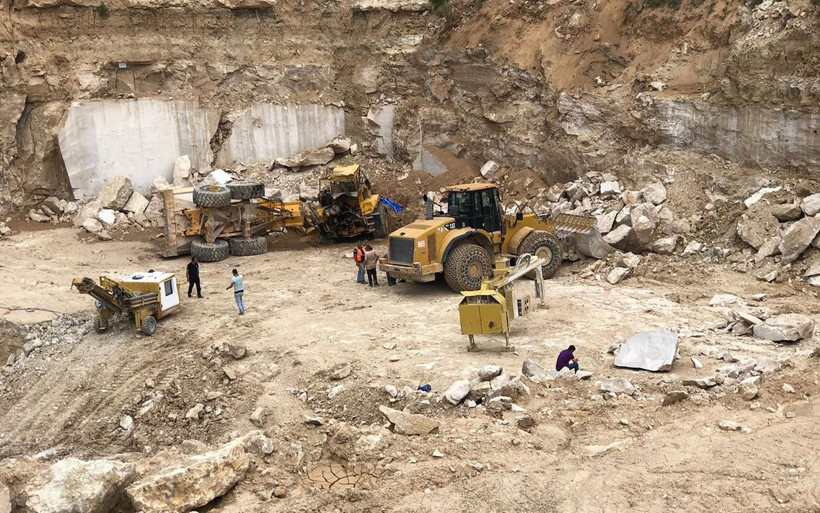 Denizli'de iş makinesiyle 30 metreden düşen operatör öldü - Resim: 1