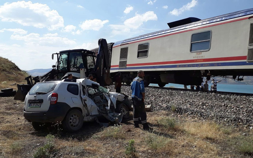 Elazığ'da tren kazası 1 ölü 2 yaralı - Resim: 3